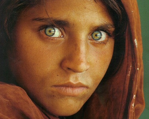 1984_afghan-woman-6477056
